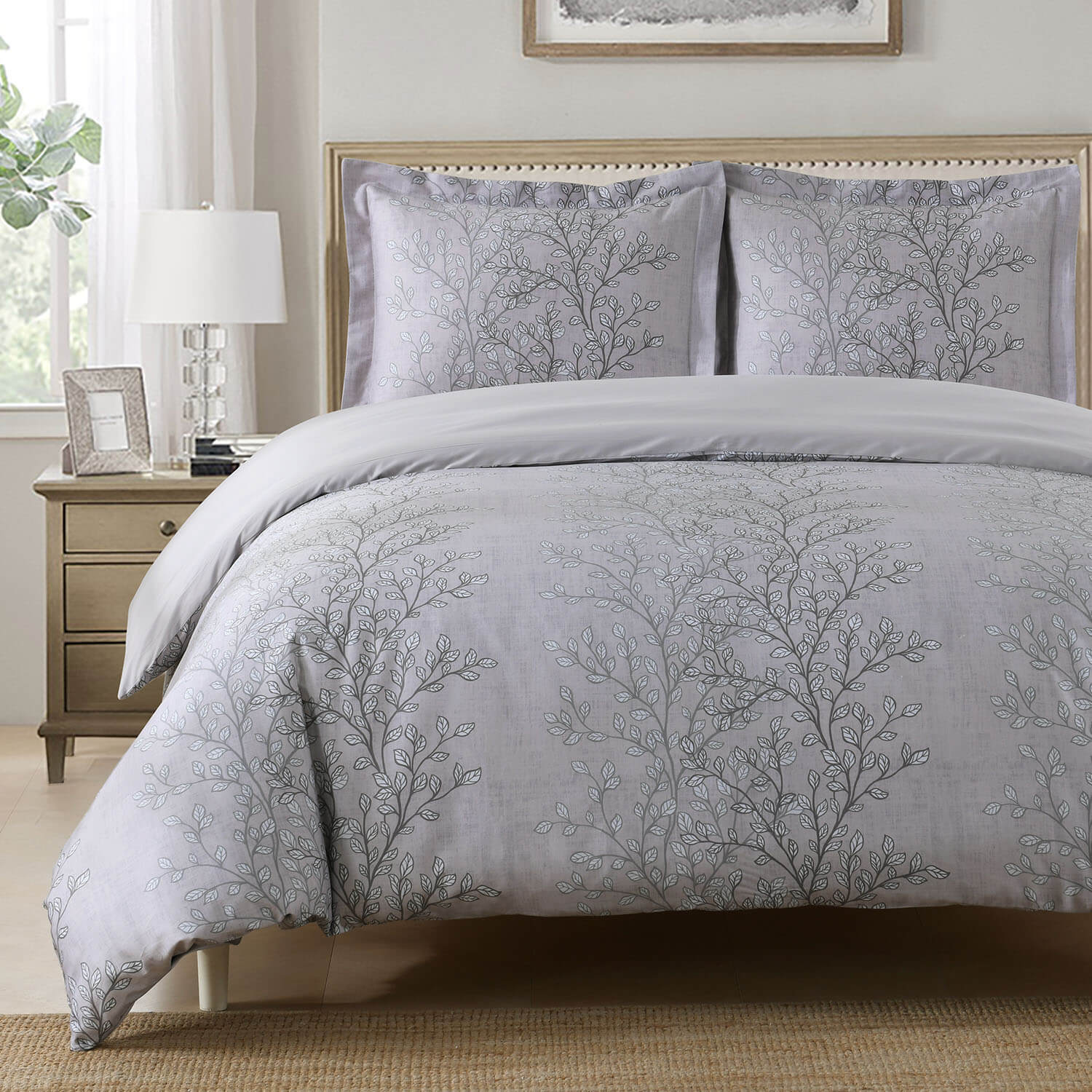 Tree branch foliage printed 100% Cotton Duvet Cover Set with shams. Made of long-staple cotton at 300 thread count. Stylish, soft, playful, fun. Available in sizes Twin/Twin XL, Full/Queen, King/Cal King