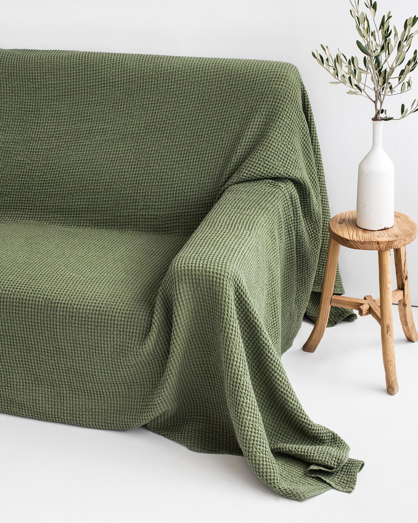Waffle linen couch cover in Forest green